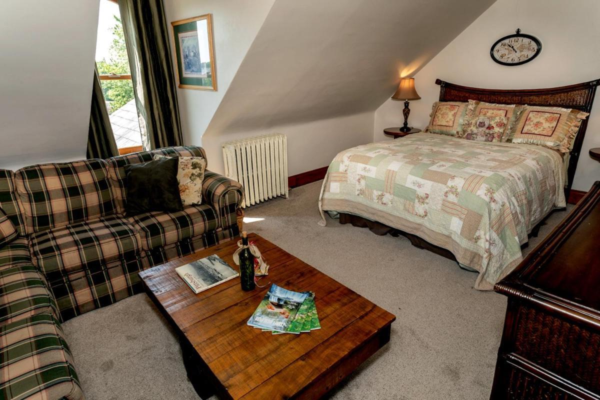 South Broadway Manor B&B - Near Fallingwater, Ohiopyle State Park, Hiking & Biking Trails Gap Scottdale Exterior photo