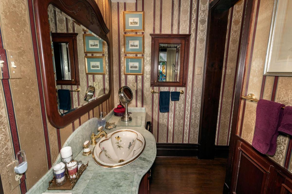 South Broadway Manor B&B - Near Fallingwater, Ohiopyle State Park, Hiking & Biking Trails Gap Scottdale Exterior photo